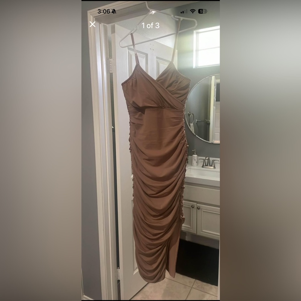 Elliatt Strapless Brown Ruched Dress